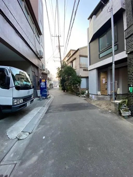 Takemura Building 107 Tokyo 0*,
